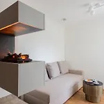 Ξενοδοχείο Zellersee 4*