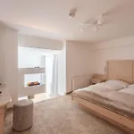 Ξενοδοχείο Zellersee 4*
