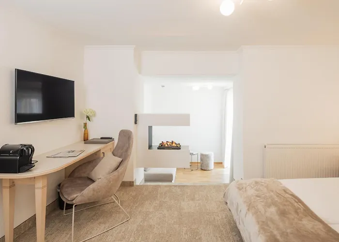 ホテル Zellersee ツェル アム ゼー